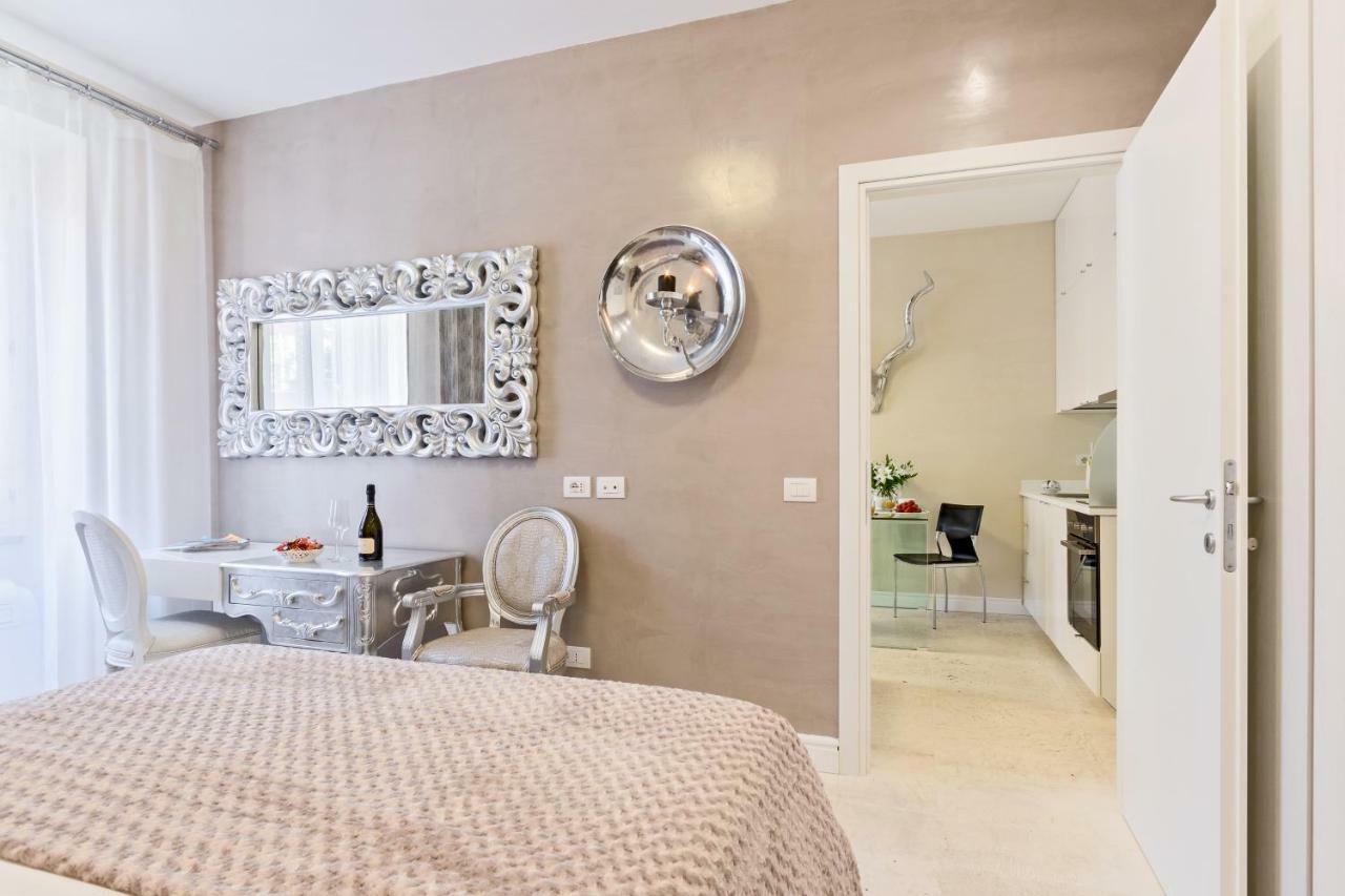 Petra Apartments โรม ภายนอก รูปภาพ